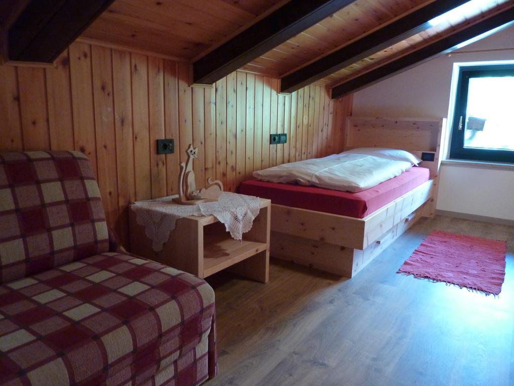 Ciasa Gabriel Apartment Колфоско Стая снимка
