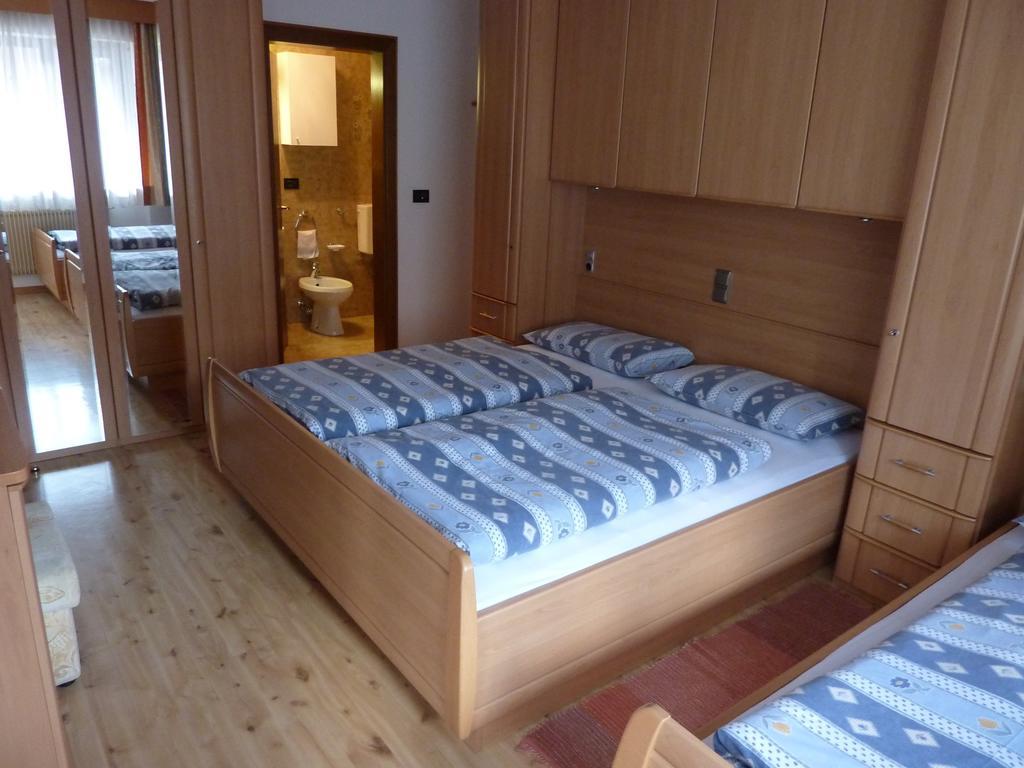 Ciasa Gabriel Apartment Колфоско Стая снимка
